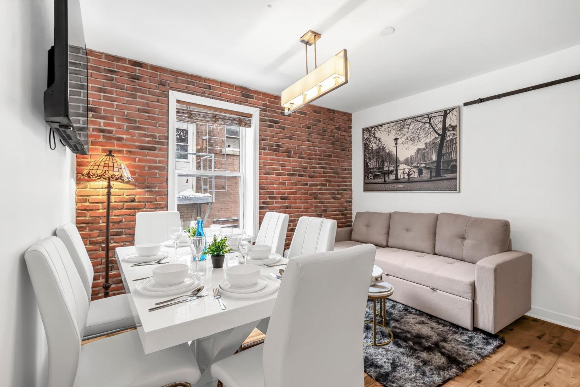 Beautiful 3-Bedrooms In Heart Of Plateau Mont-Royal มอนทรีอัล ภายนอก รูปภาพ